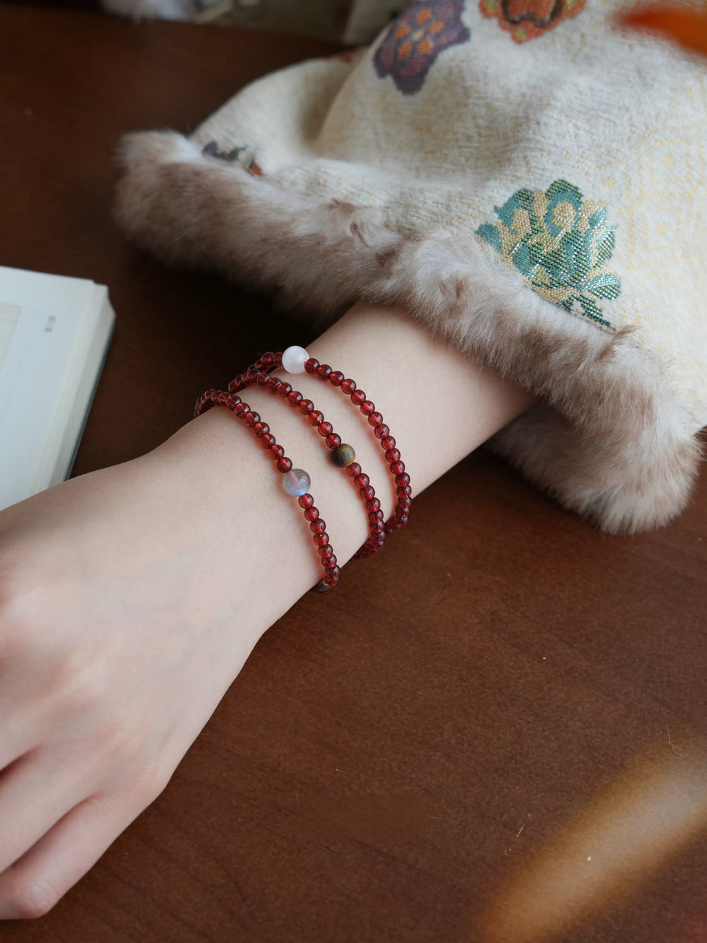 Chinese Style Natural Garnet Multi-Gem Bracelet